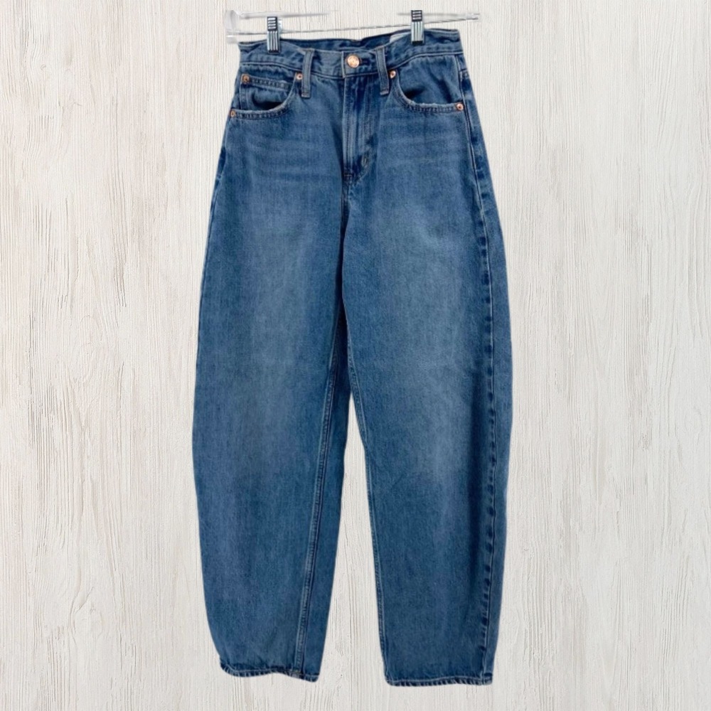 Gap Barrel Jeans Womens 24 00R Medium Wash Blue High Rise Relaxed Curved Leg